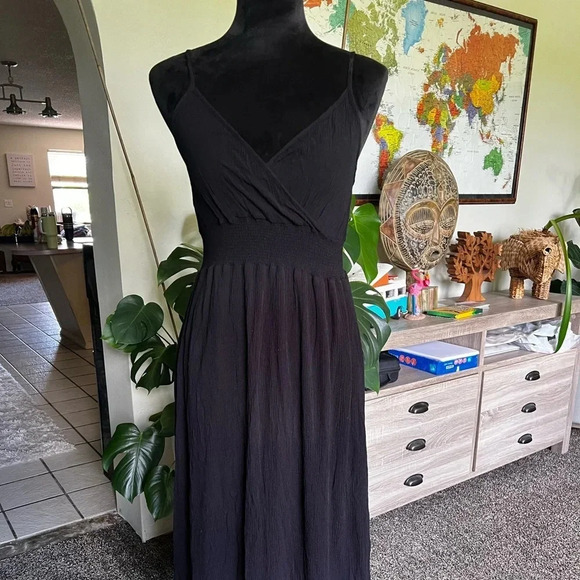 West Kei maxi dress - Picture 1 of 7